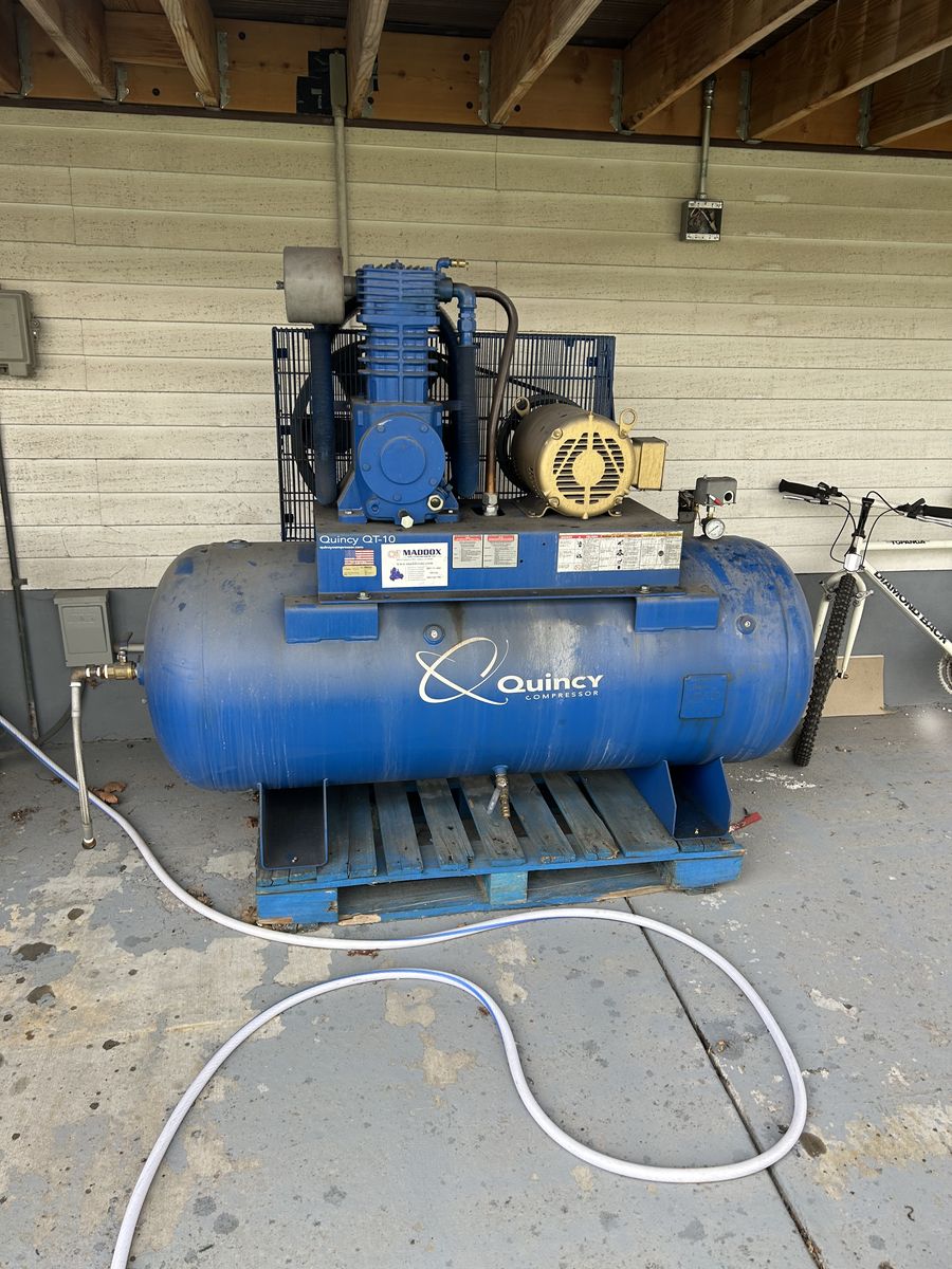 Quincy QT 10 HP 120 Gallon Two Stage Air Compressor (230/460 Volt 3 Phase)