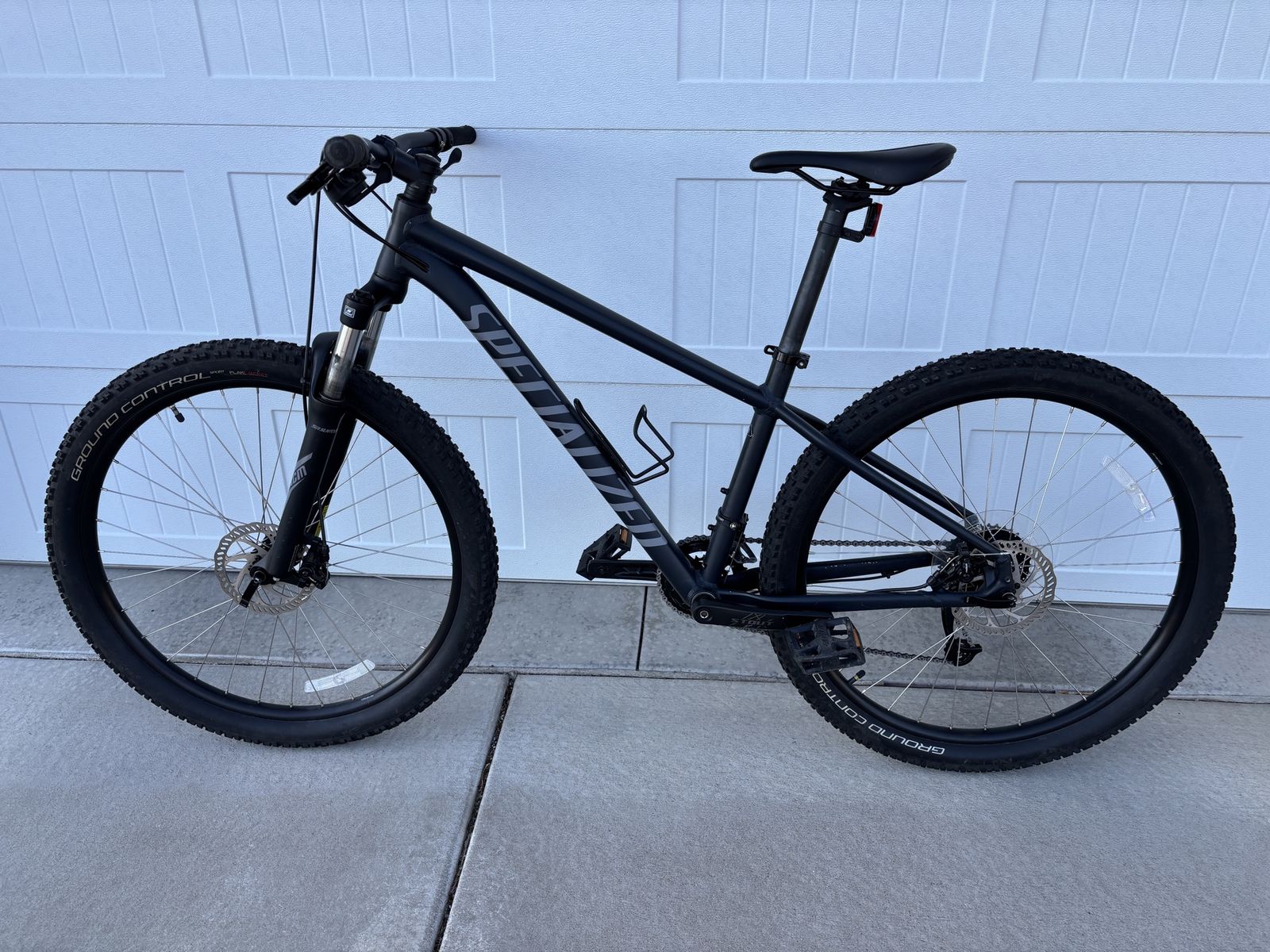 Specialized Rockhopper Base Mountain Bike - Black, Medium Frame, 27.5” Wheels