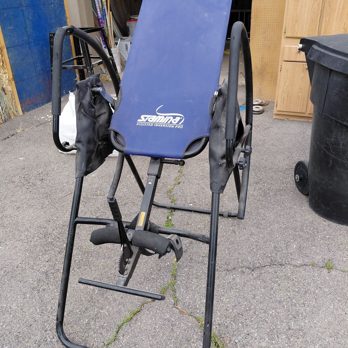 Inversion table
