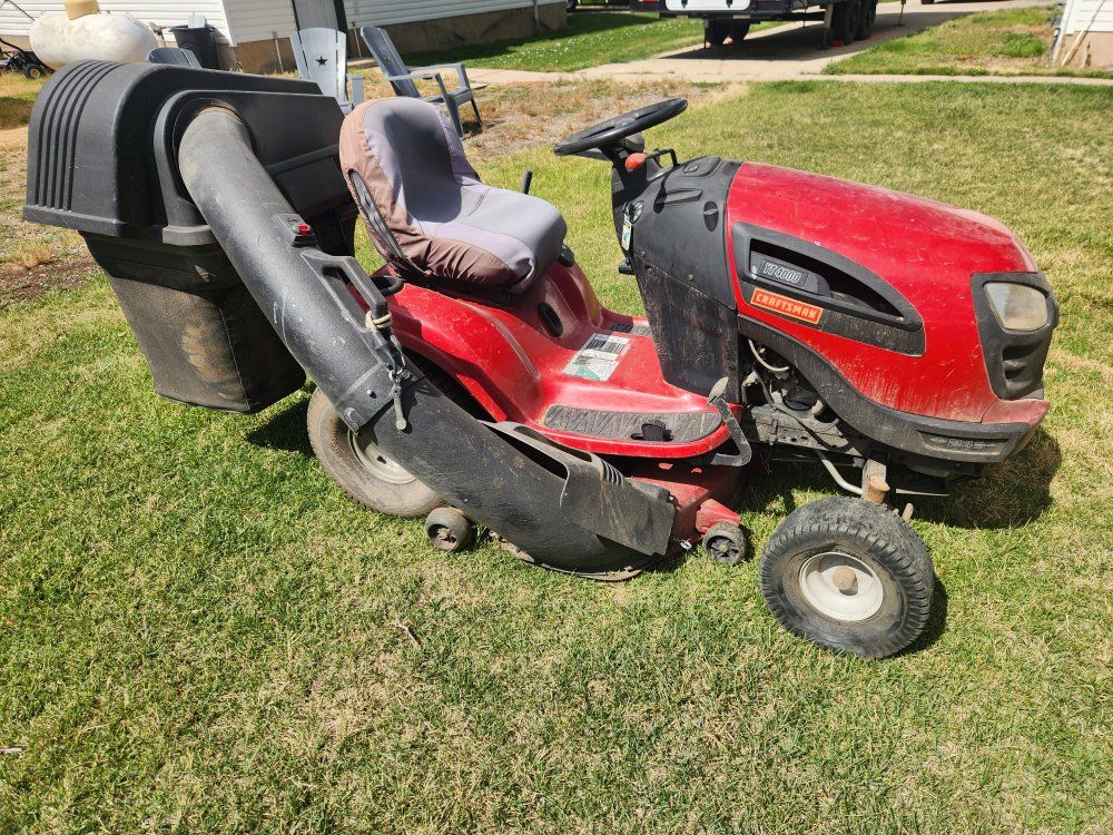 Craftsman YT4000 24 HP Briggs & Stratton Platinum Series Riding Lawn Mower with Bagger