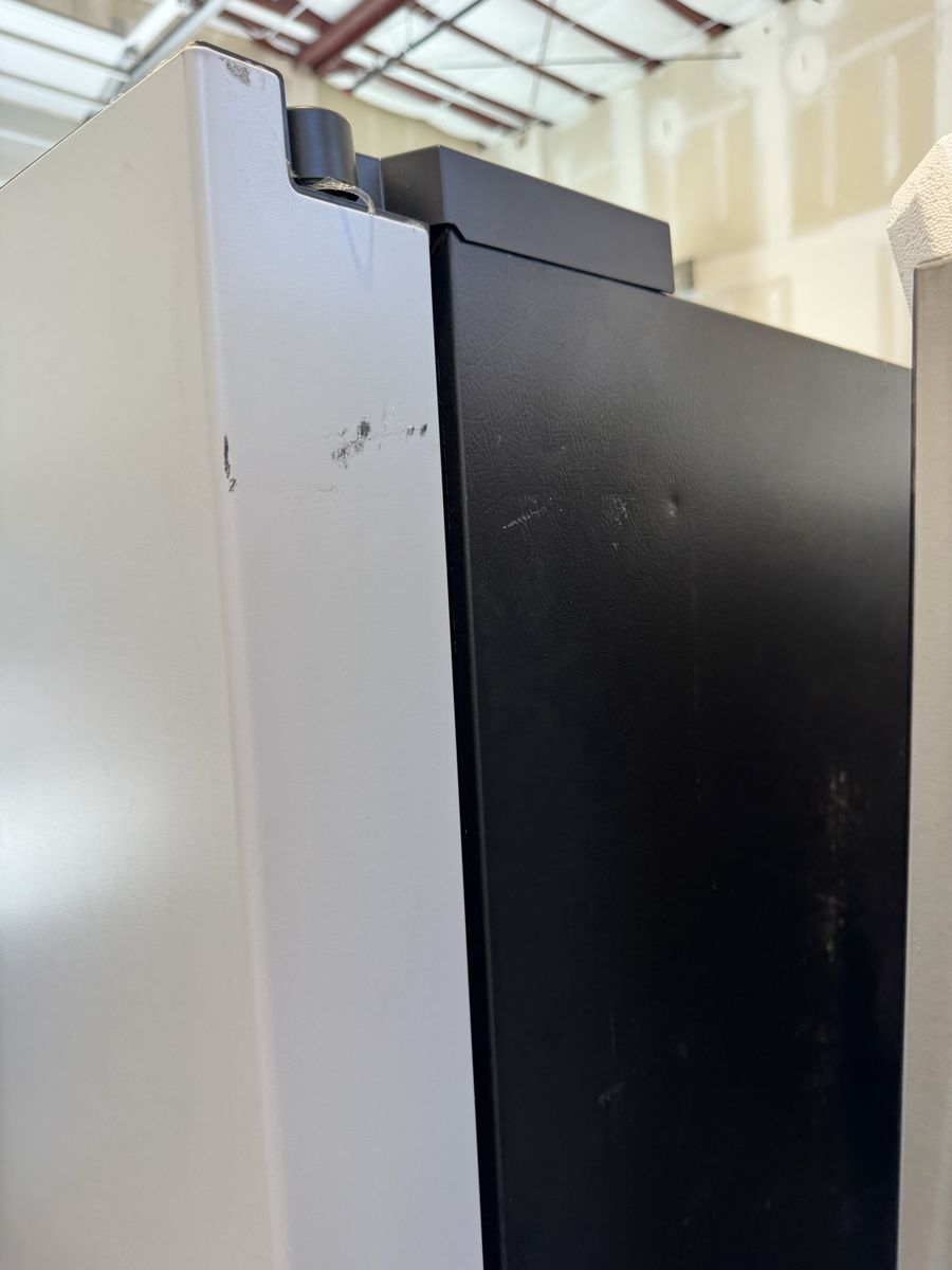 Main image 3