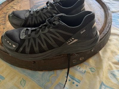 SAS Black Pursuit Athletic Walking Running Shoes Vibram Soles Men's Sz 9.5