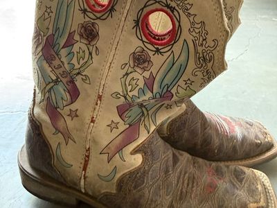6.5 Ariat Cowboy Boots