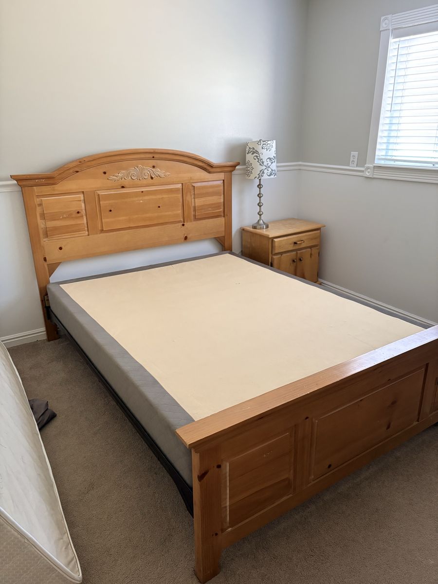 Queen bedroom set