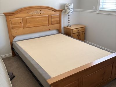 Queen bedroom set