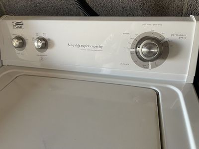 GOOD RELIABLE WHIRLPOOL ESTATE WASHER