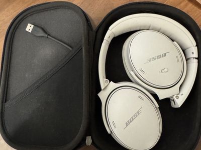 Nearly New Bose QC 45 Noise Cancelling Headphones