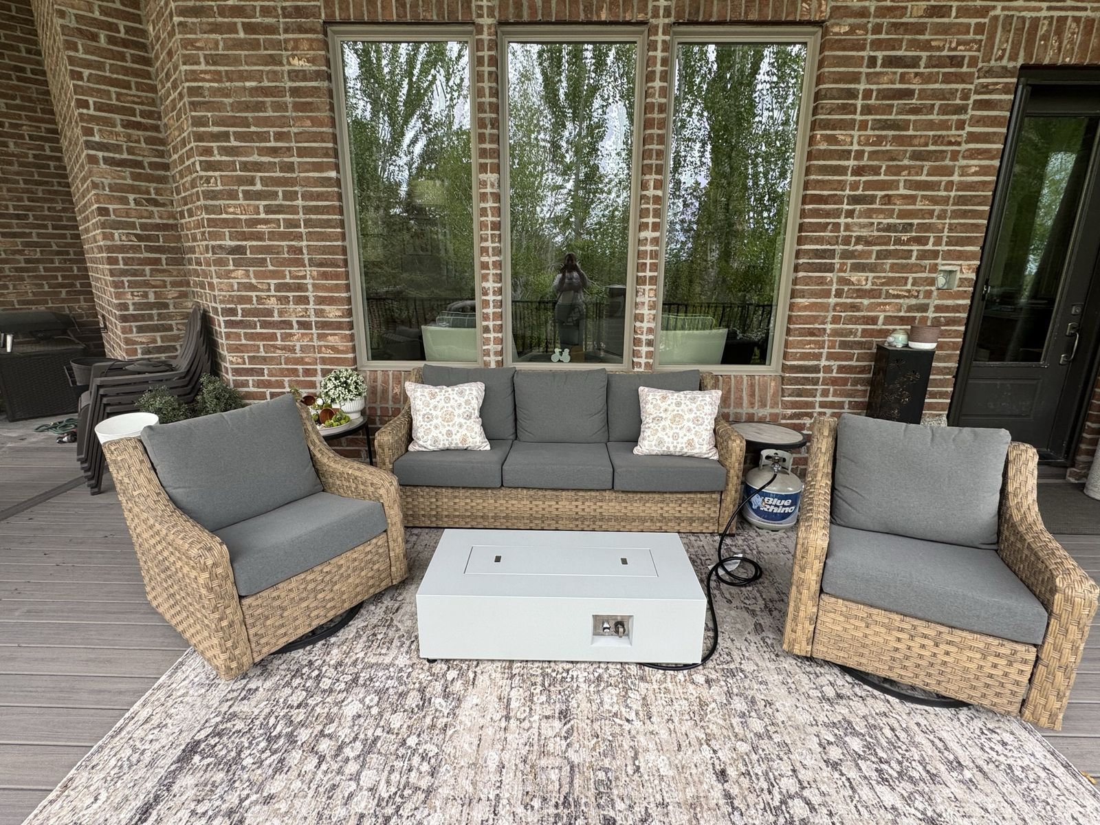 Better Homes and Gardens cushions