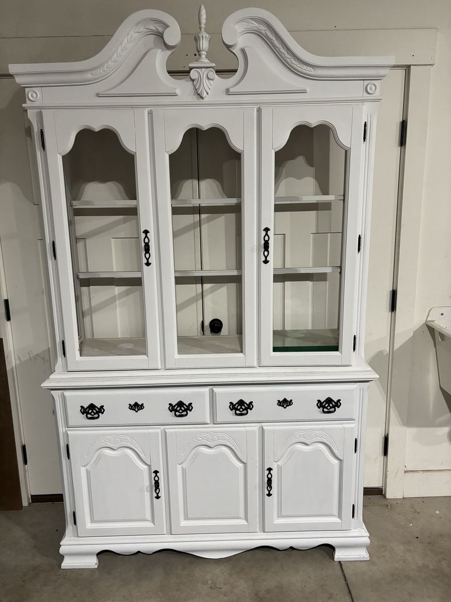 Elegant White Shabby Chic China Cabinet/Hutch - Glass Doors & Ornate Details