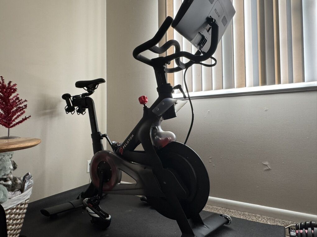 Peloton Bike