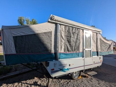 '99 Coleman Tent Trailer- good condition