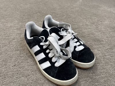 Black Adidas Campus