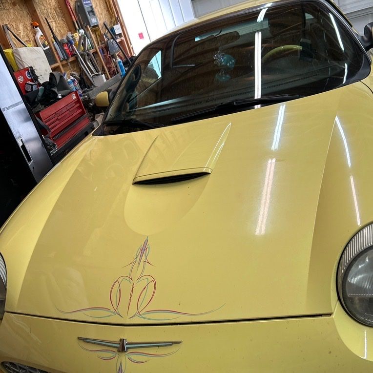 2002 FORD THUNDERBIRD Base