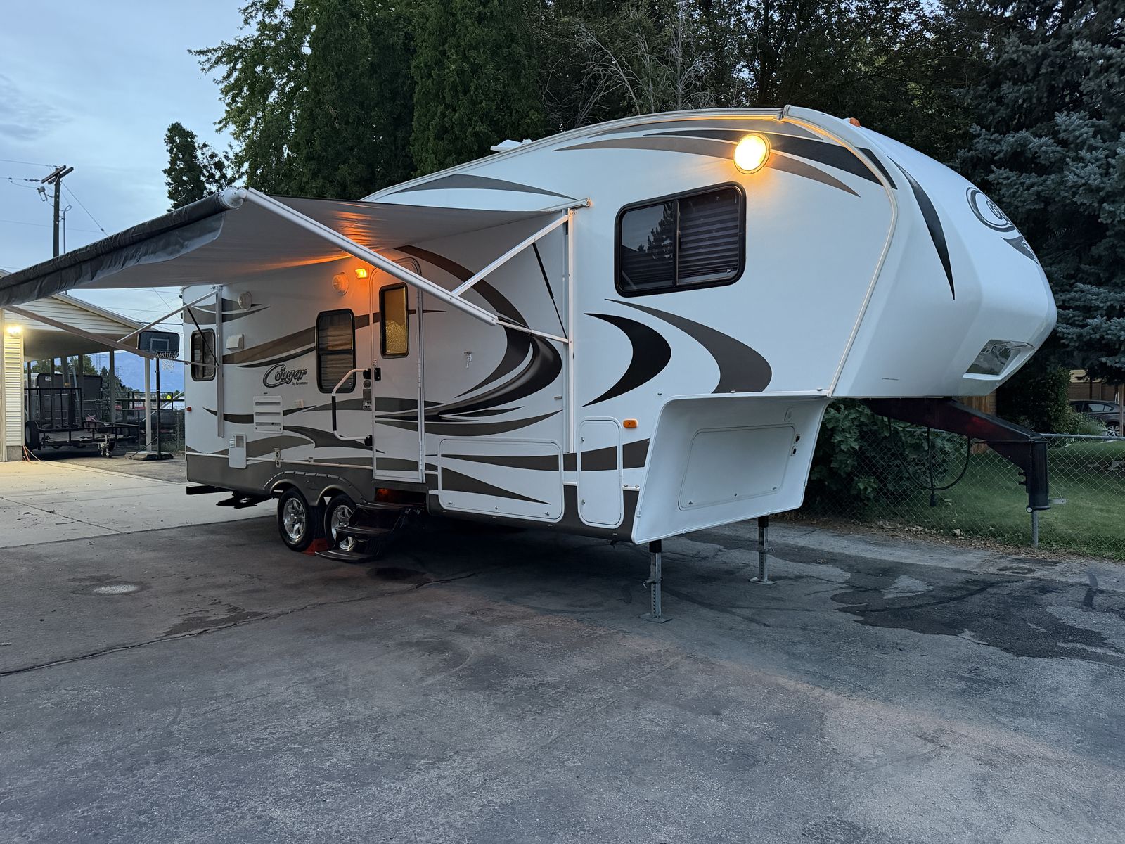 2012 Keystone Cougar 278RKSWE Fifth Wheel