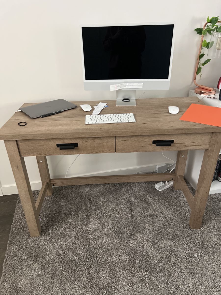 Computer desk