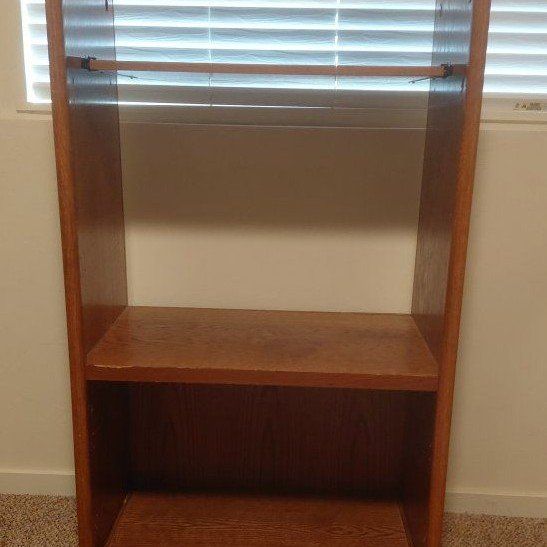 Small Med. Brown Entertainment Center / Shelves