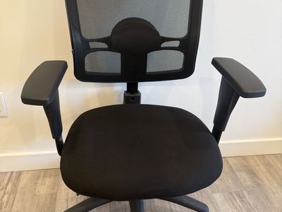 Ergonomic office chair