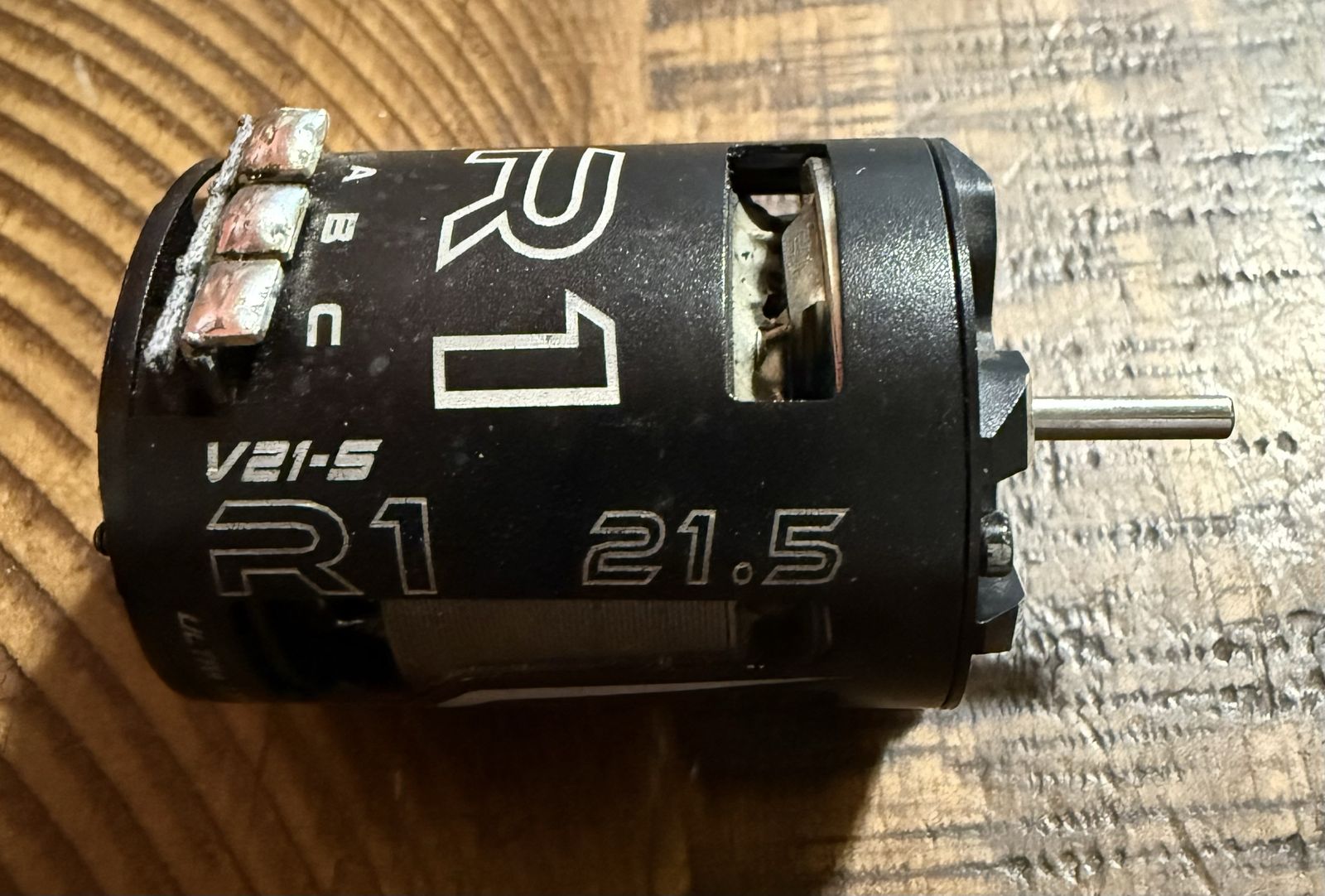 R1 V21-S (21.5 stock motor)
