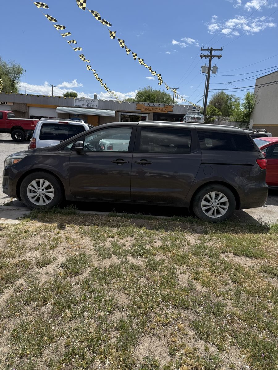 2015 KIA SEDONA LX