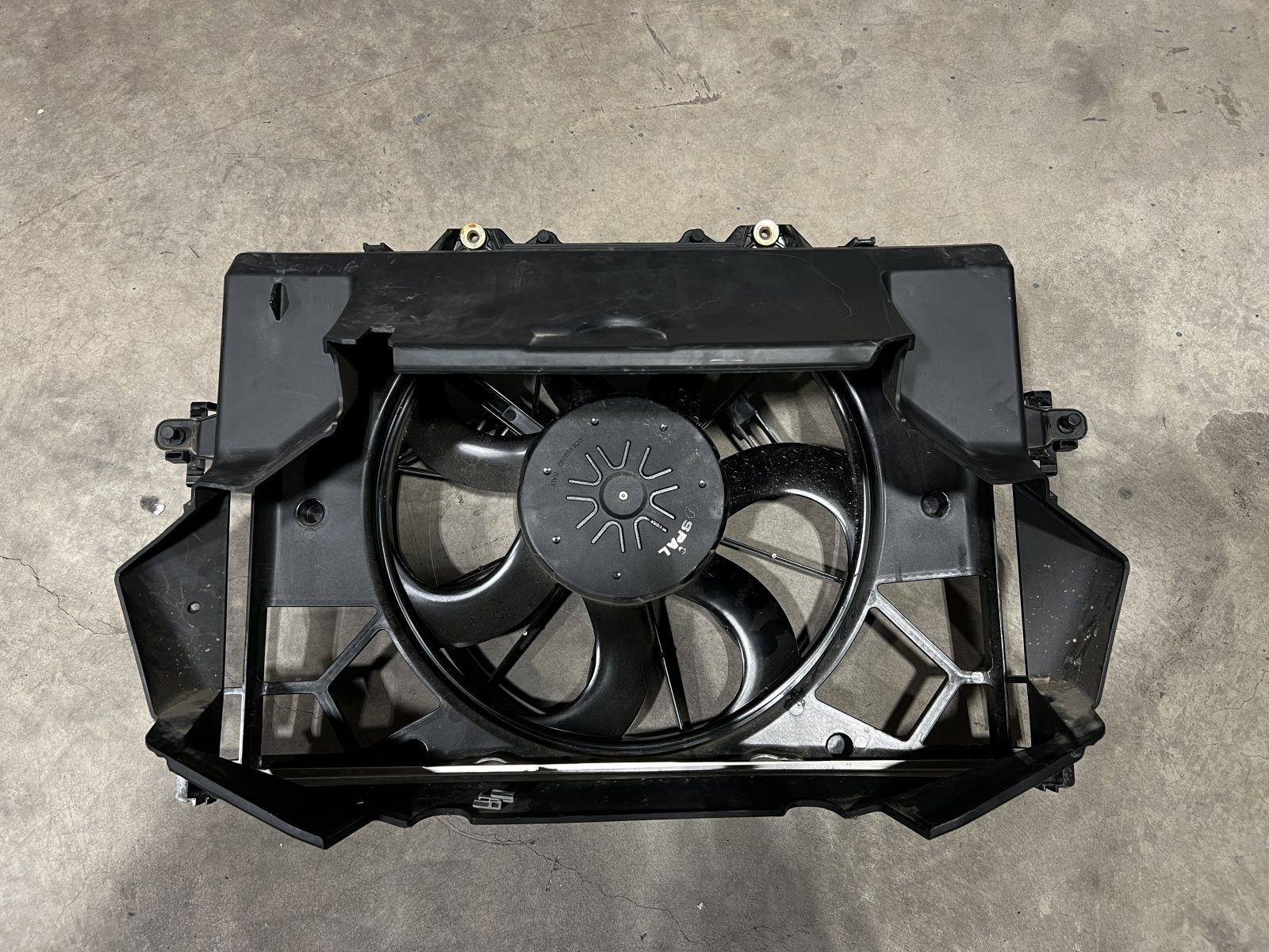 RZR Pro R Fan & Shroud