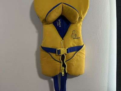 Stohlquist Infant Life Vest PFD Yellow Blue Under 30 lbs
