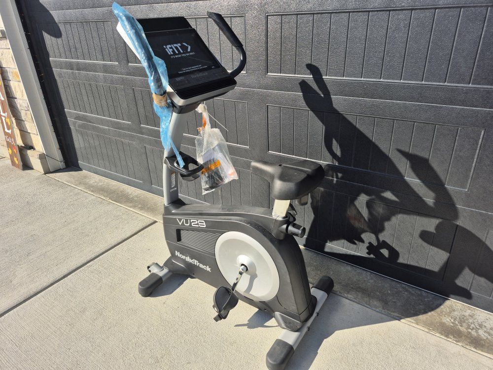 NordicTrack Commercial VU 29 Exercise Bike