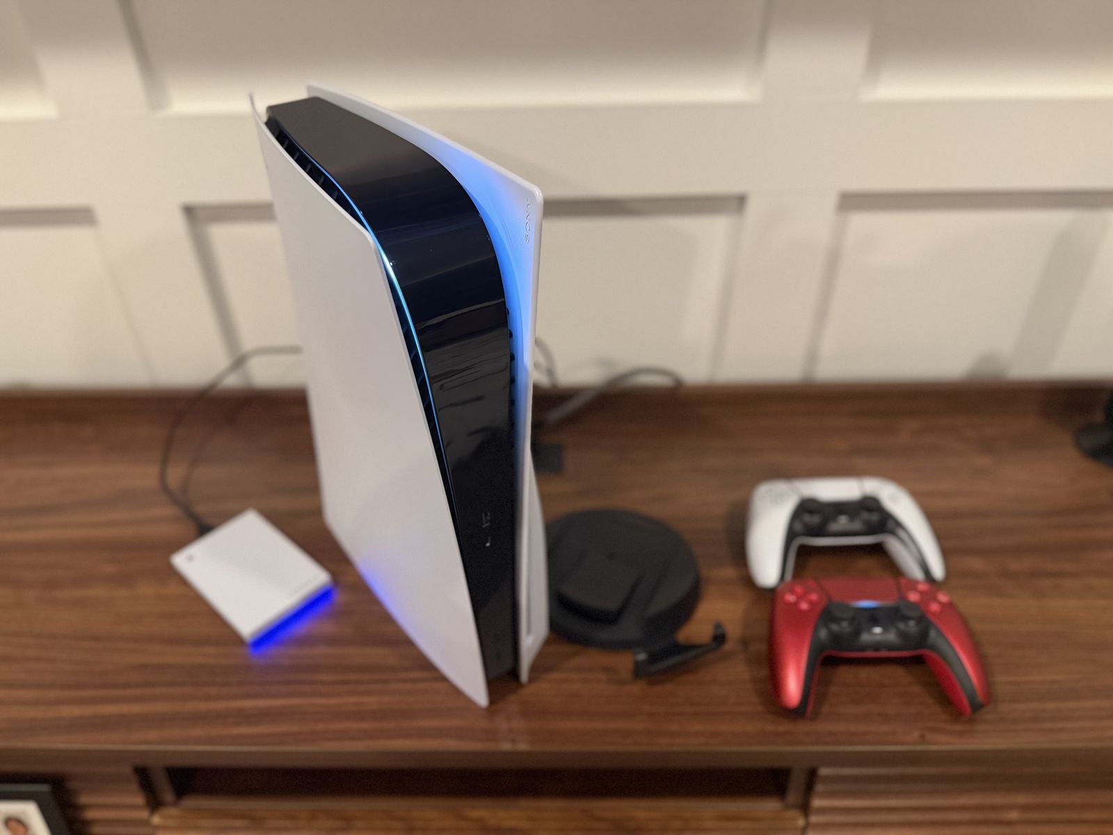 Main image 6