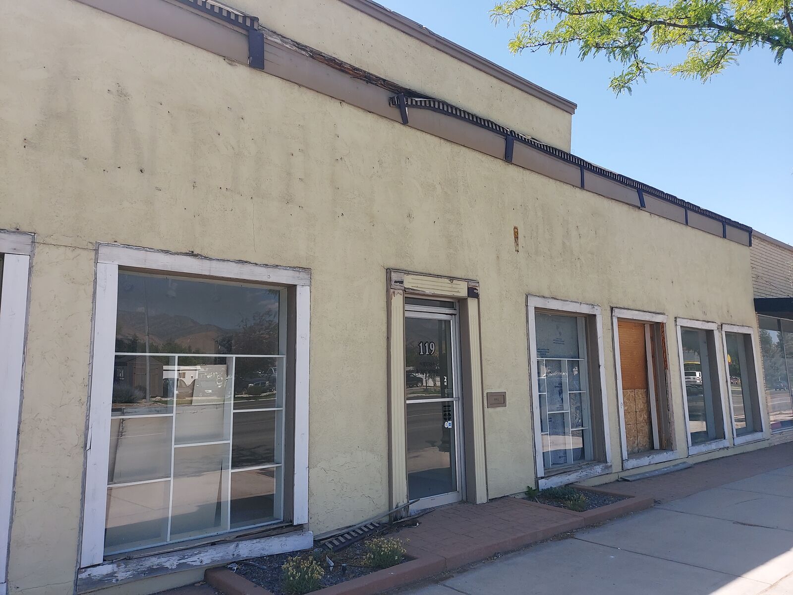 FOR LEASE - Retail/Office Space in Smithfield, Utah