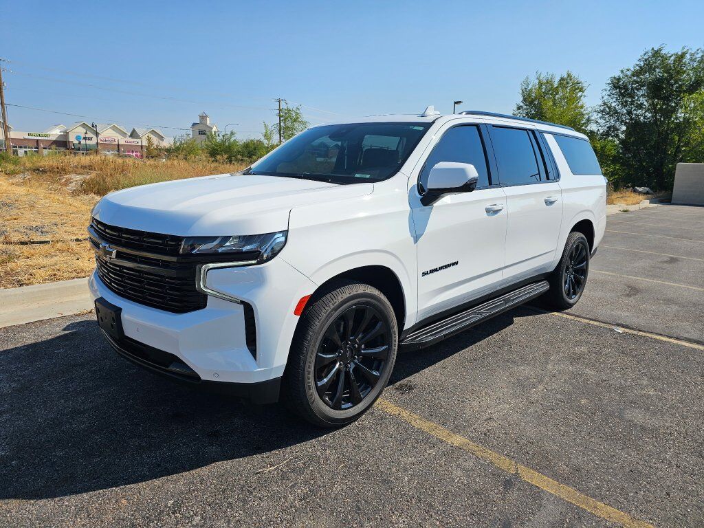 2023 Chevrolet Suburban RST
