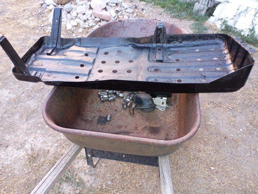 Main image 3