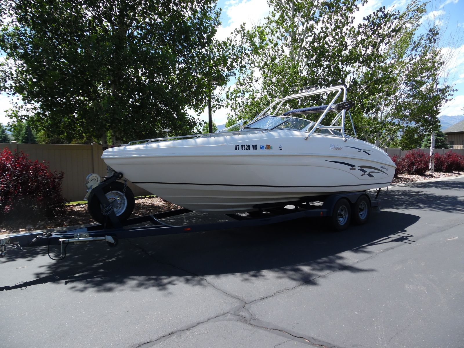 1999 Rinker 24 foot "Open Bow" Captiva 232