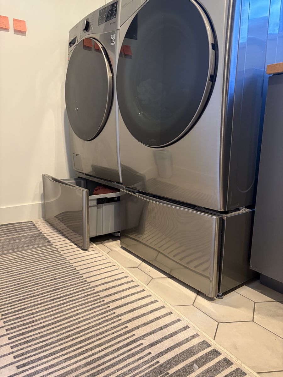 LG Stackable Washer & Dryer w/ Pedestals Set