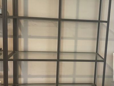 2 Shelves
