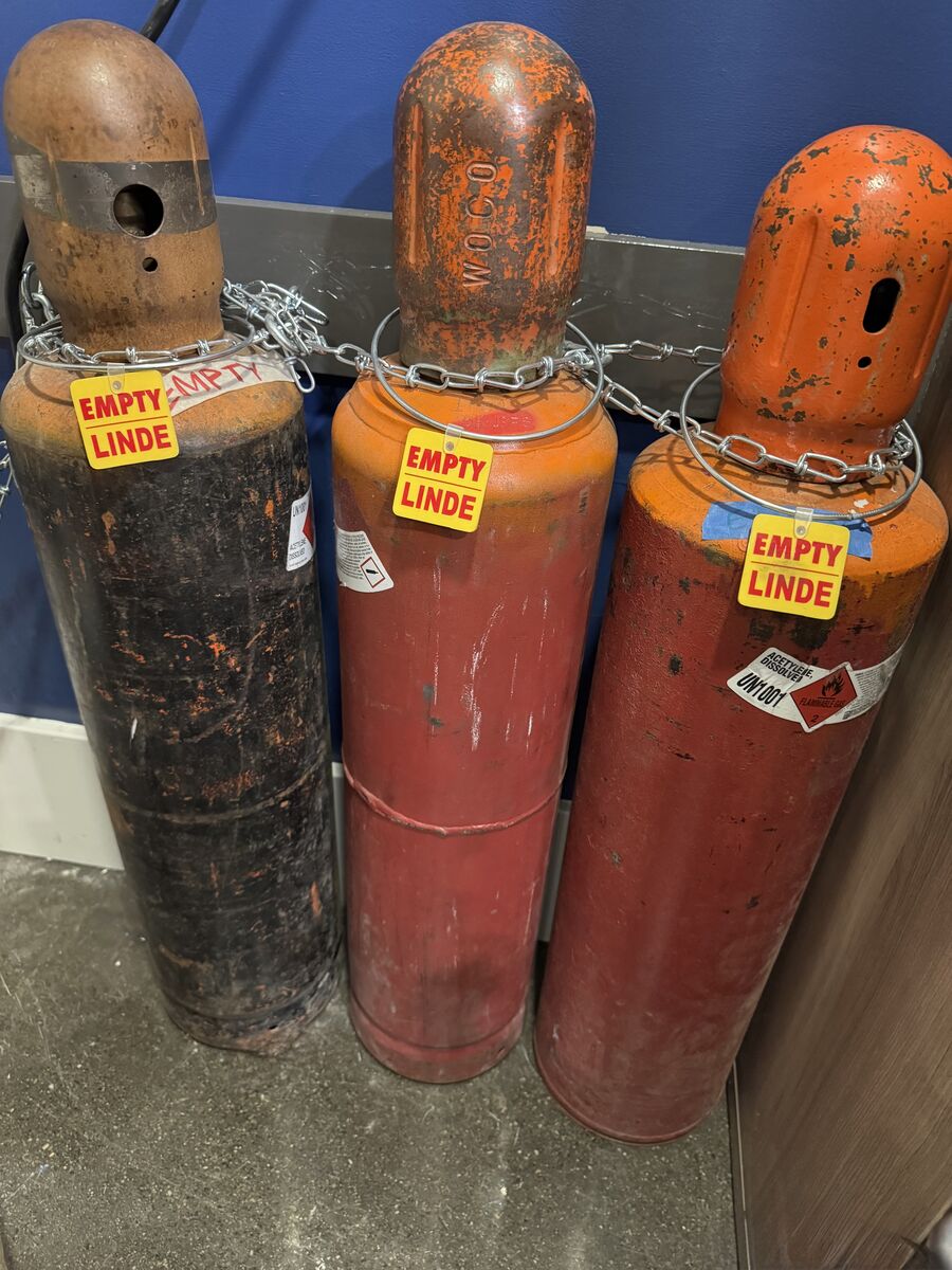 Acetylene Tanks - 3 - AC3 tanks, and 1 - B tank for sale