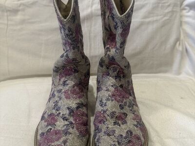 Old West Youth Size 2 Floral/Lace Western Boots