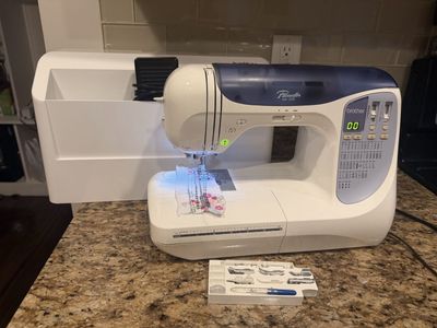 Brother Pacesetter NX-200 Computerized Sewing Machine with Case and Accessories