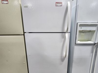 Frigidaire Top-Freezer Refrigerator in White