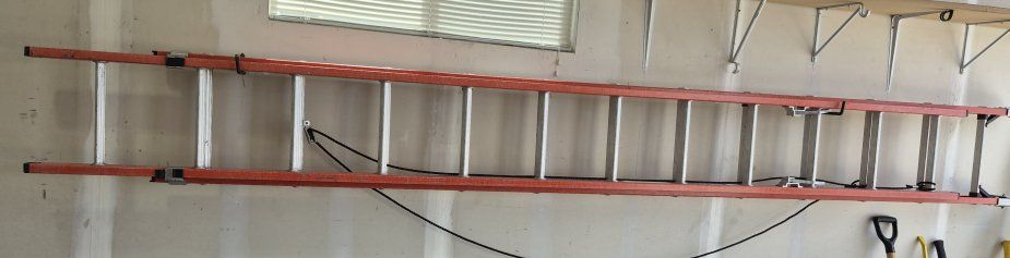 24 ft Fiberglass Extention Ladder