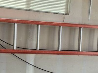 24 ft Fiberglass Extention Ladder