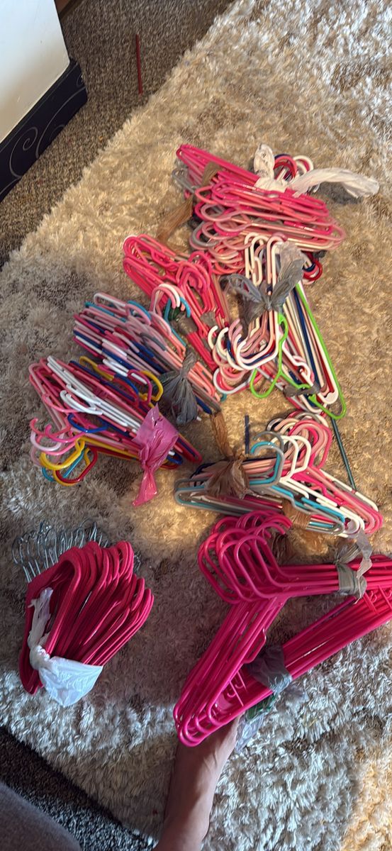 Hangers velvet kids  and plastic 192 box