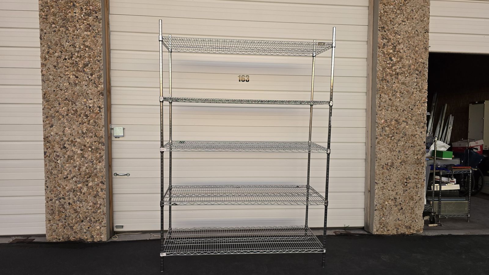 Metal wire shelving Metro style