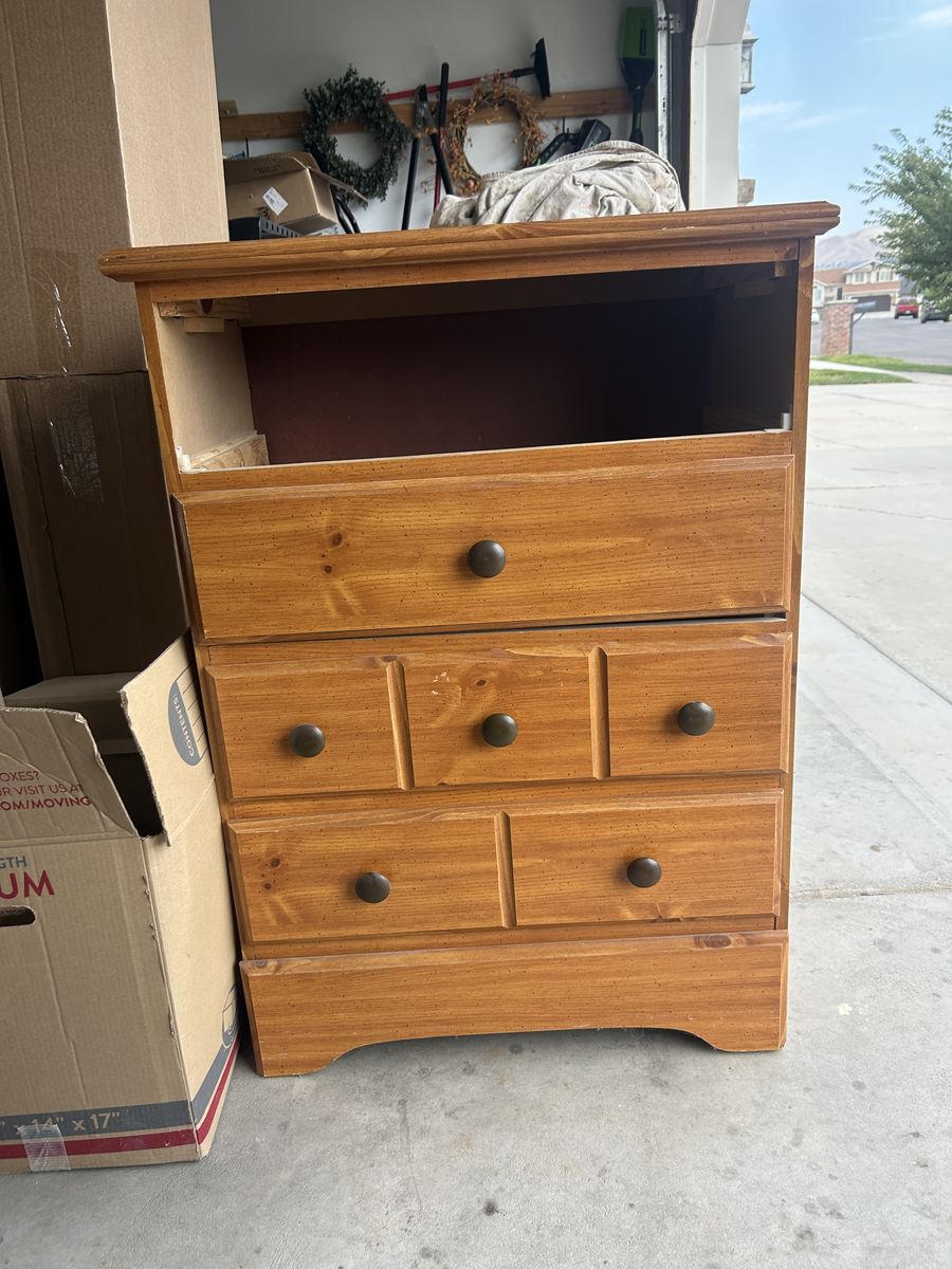 Dresser