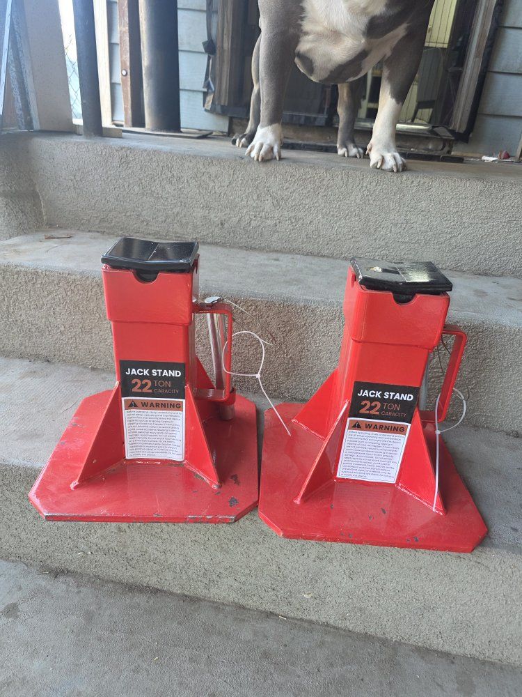 Pair of 22-Ton Heavy Duty Jack Stands- pin style.