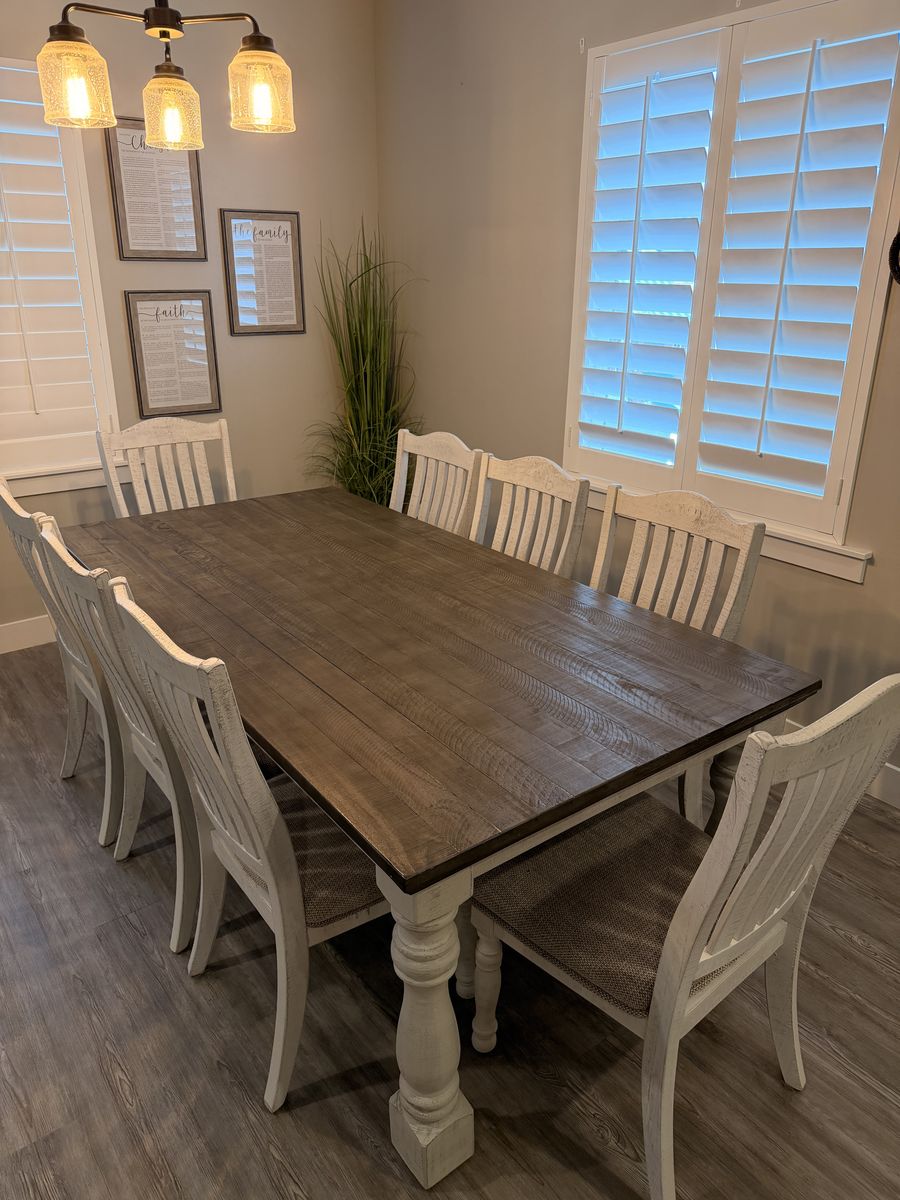Dining Room Table and Chairs
