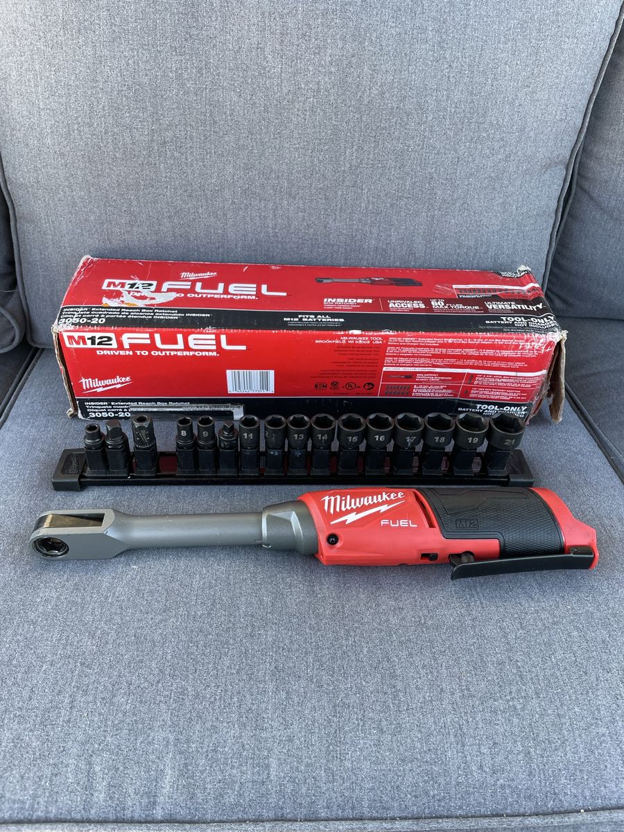 (New) Milwaukee M12 Fuel Insider Extended Reach Box Ratchet with 16 piece Socket Set