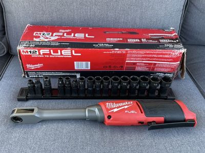 (New) Milwaukee M12 Fuel Insider Extended Reach Box Ratchet with 16 piece Socket Set