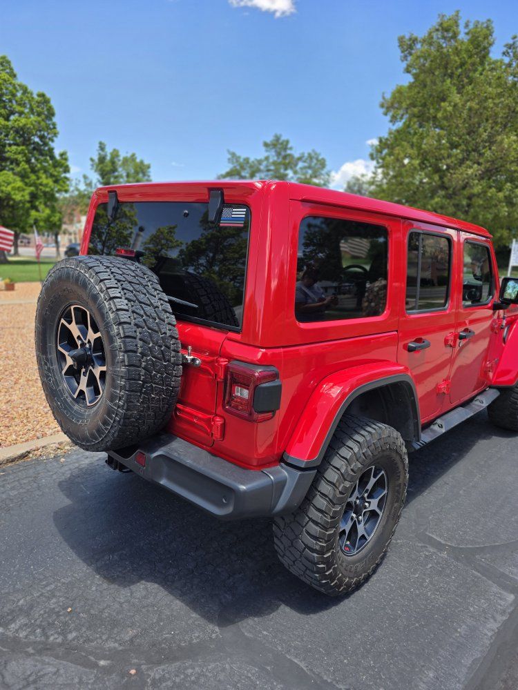 Main image 30