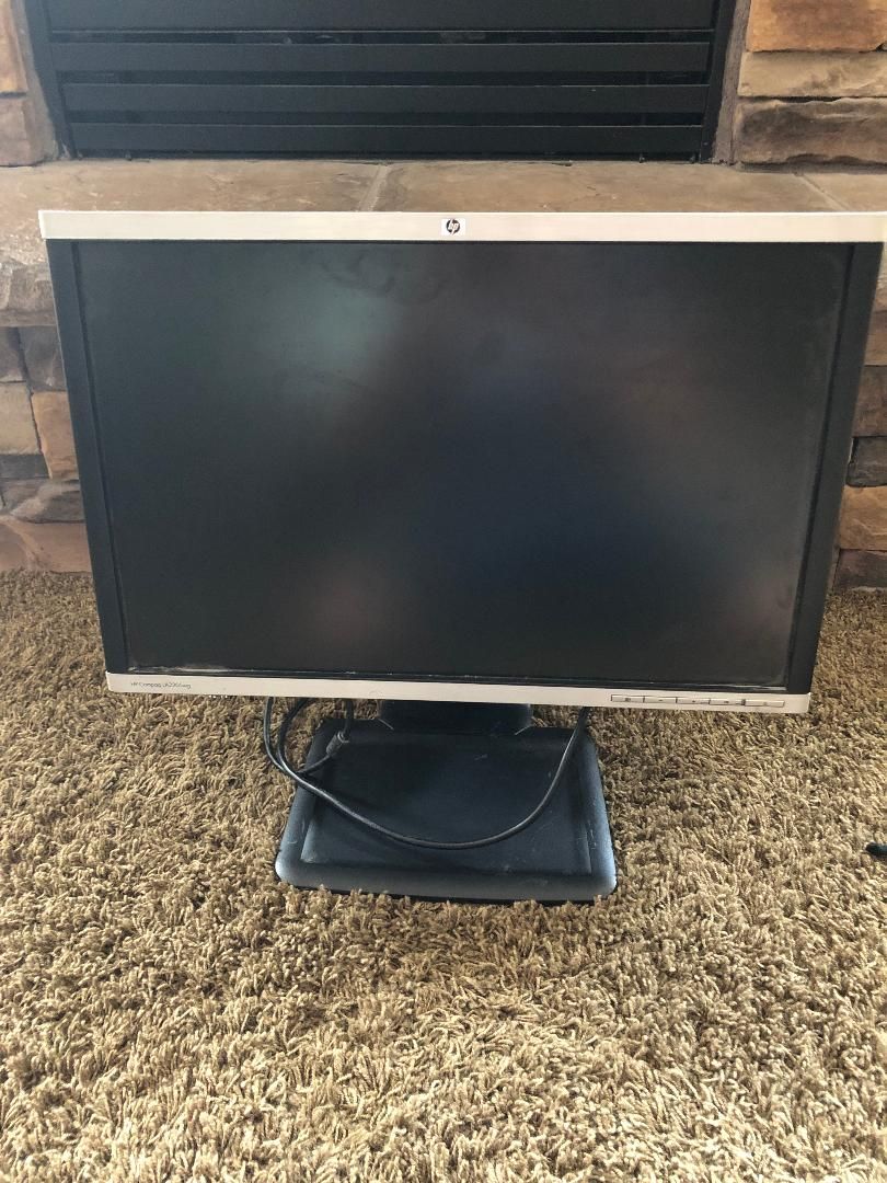 Computer moniter 22" hp 2205 LCD