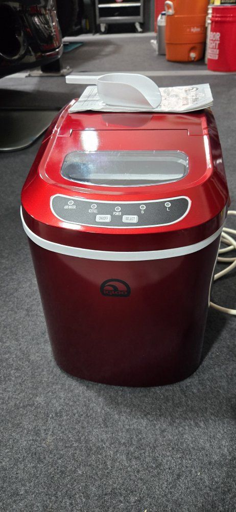 Ice maker counter top