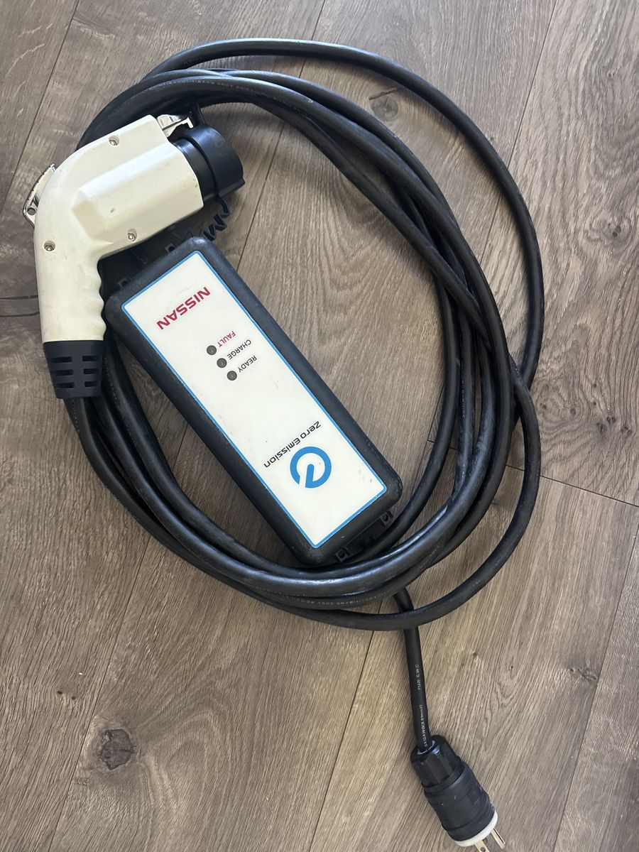 Nissan Leaf OEM Portable EV Charger — J1772 — Zero Emission